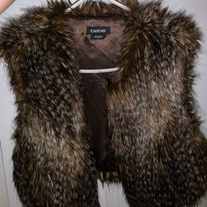 Bebe fur vest
